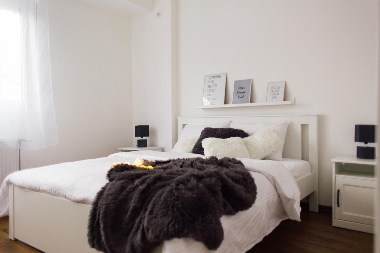 New Center Apartments Ni Esterno foto