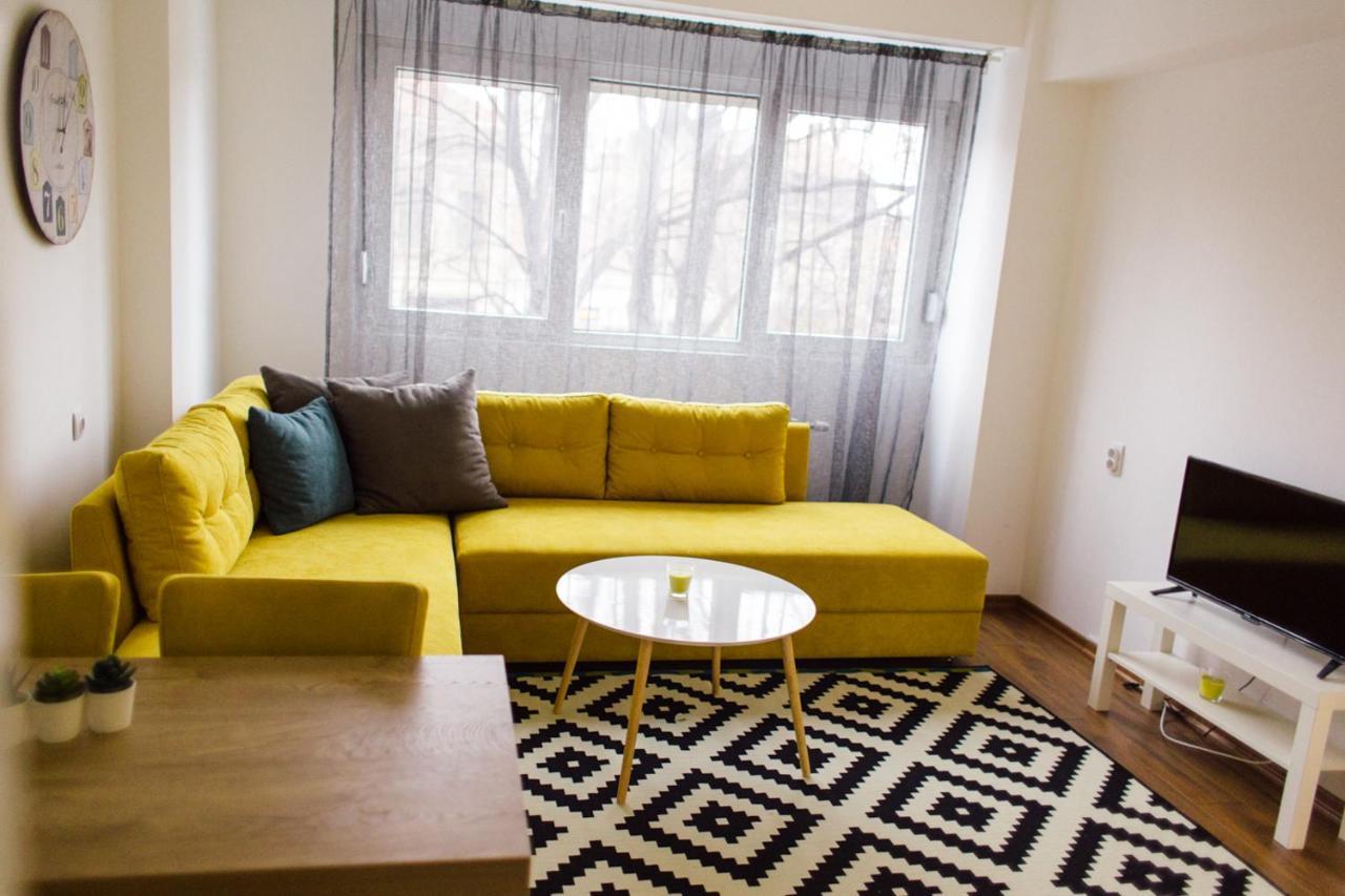 New Center Apartments Ni Esterno foto