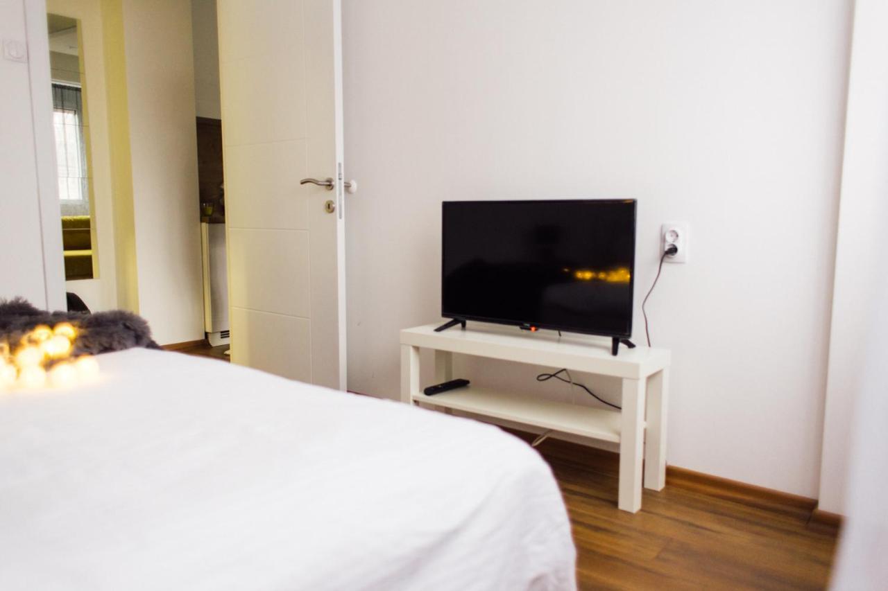 New Center Apartments Ni Esterno foto
