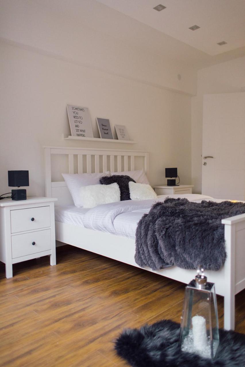 New Center Apartments Ni Esterno foto